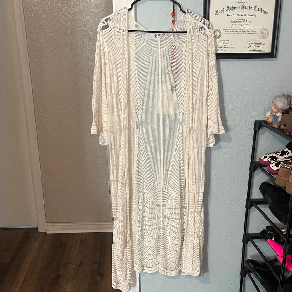 Shyanne Cream Sheer Kimono